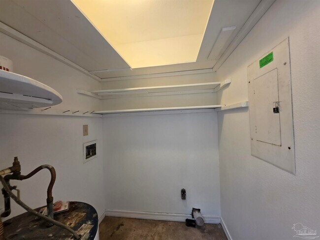 Building Photo - 7816 Sabra Dr