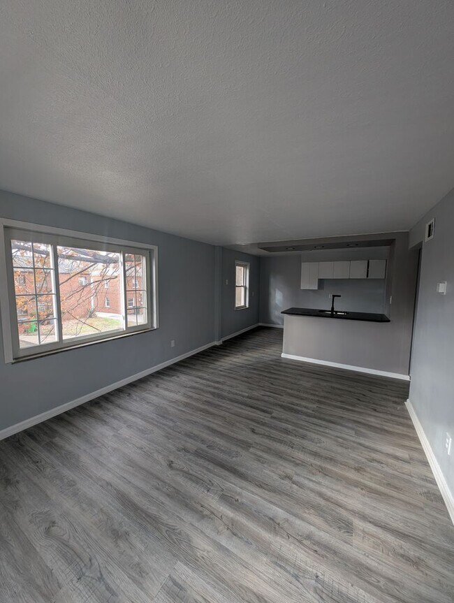 Building Photo - Charming Units in Euclid, Cleveland!