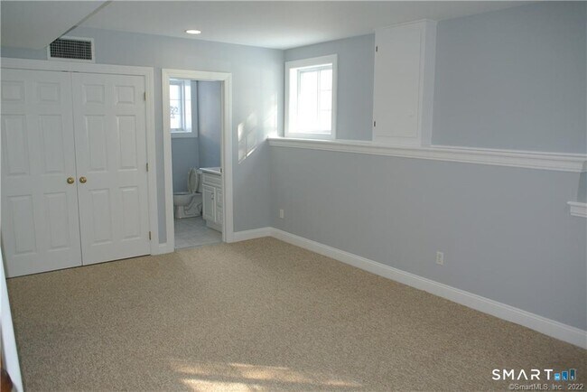 Building Photo - 1260 Cutspring Rd