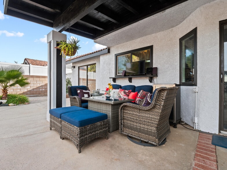 Building Photo - 2833 Springfield Pl