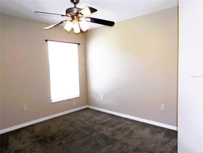 Building Photo - 1802 Durkee Pl
