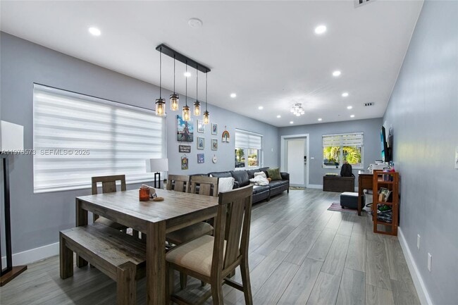 Building Photo - 1620 SW 19th St