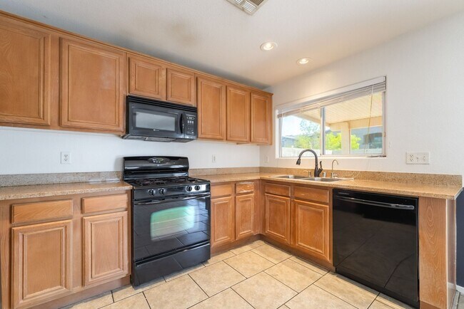 Building Photo - Charming Single-Story Home in Silverado Pines!