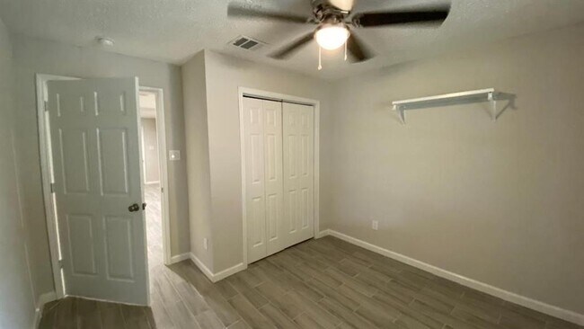 Building Photo - 2406 Rosemead Dr