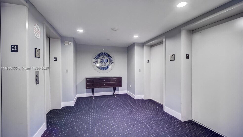 Building Photo - 1800 N Bayshore Dr