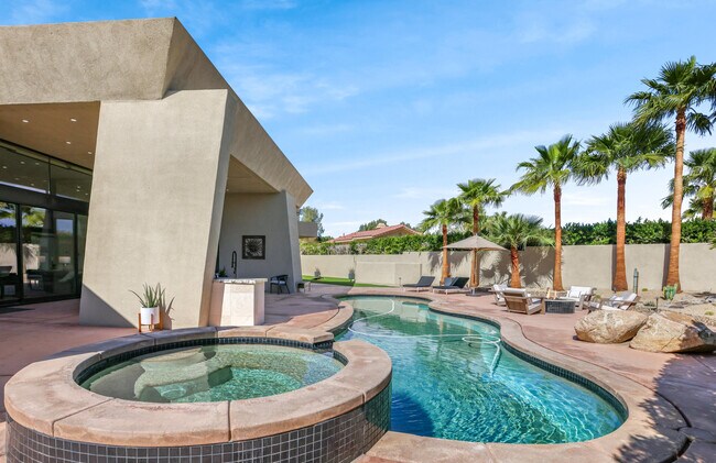 Building Photo - 1 Seclude Ct