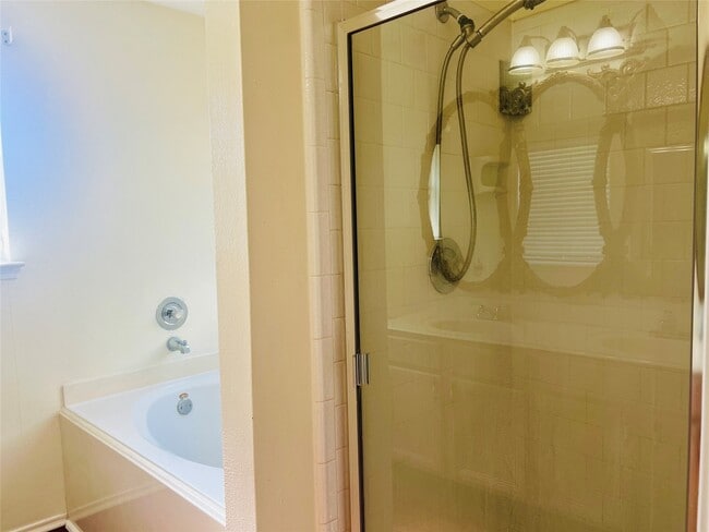 Building Photo - 8903 N Deer Meadow Dr