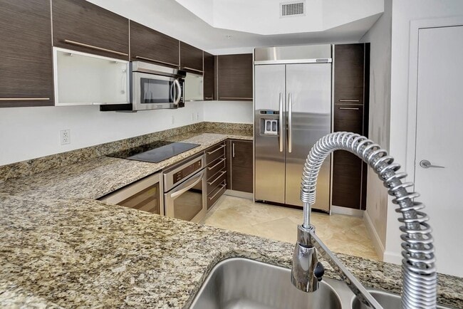 Building Photo - 550 Okeechobee Blvd