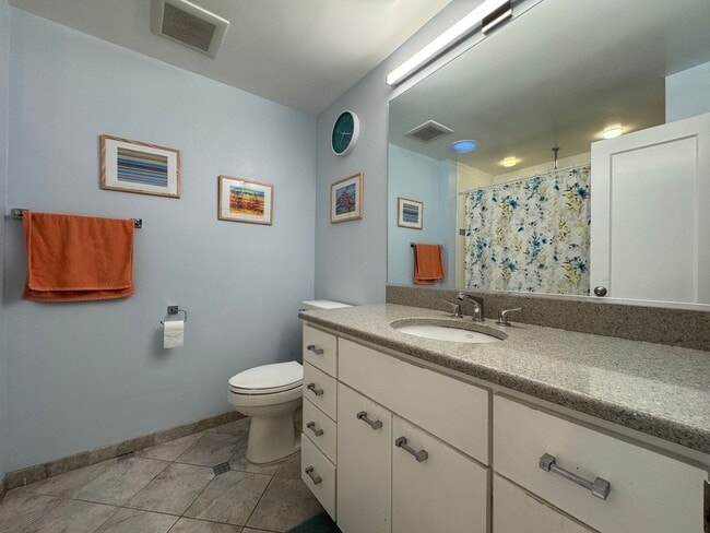Building Photo - Fantastic 5 Bed 3 Bath Single Family Home ...