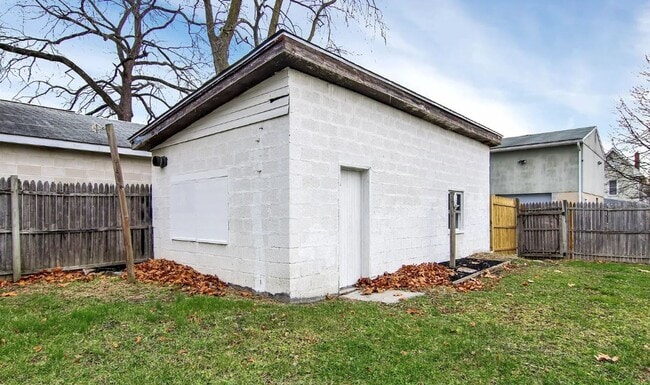 Building Photo - Bright 3 Bedroom, 2 Bath Home In East Pennsboro!