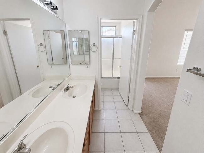 Building Photo - 3 BR/2BA | Newly Renovated Single Family Home | 1-Car Covered Parking | In Phoenix!