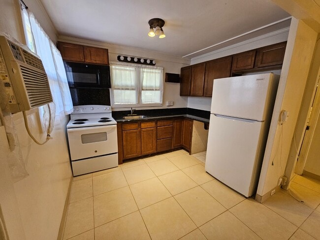 Primary Photo - Studio apartment