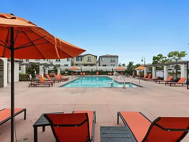 Building Photo - Beautiful, Partially Furnished Oceanside Home