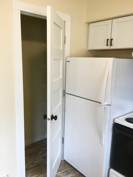 Building Photo - 601 Hood St