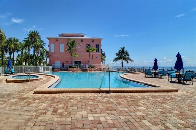 Building Photo - 5184 Beach Dr SE