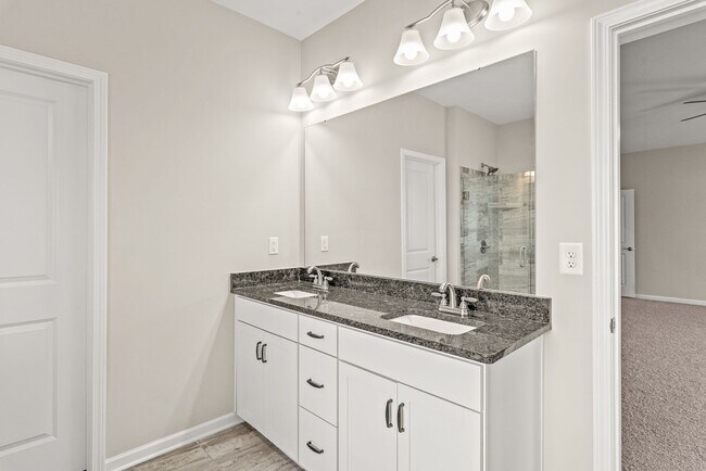 Building Photo - Beautiful 4 Bedroom Home in Gastonia