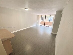 Building Photo - 10400 SW 108th Ave