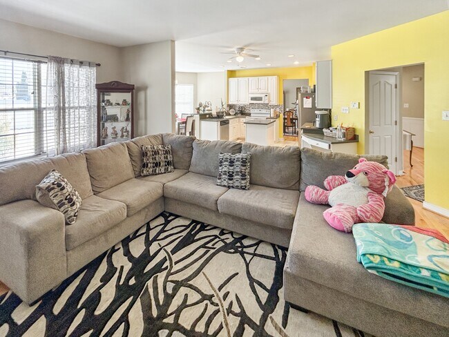 Building Photo - 14020 Seneca Ridge Dr