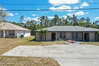 Building Photo - 1305 SE 24th Ave