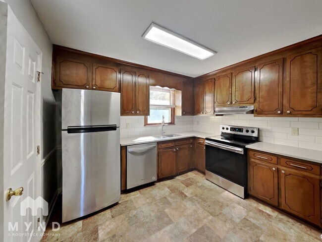 Building Photo - 1213 Shakentown St