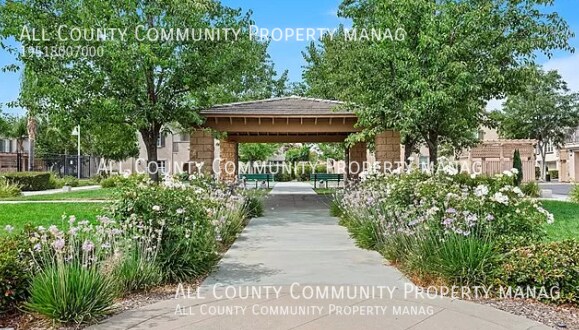 Building Photo - 31890 Delfina Way