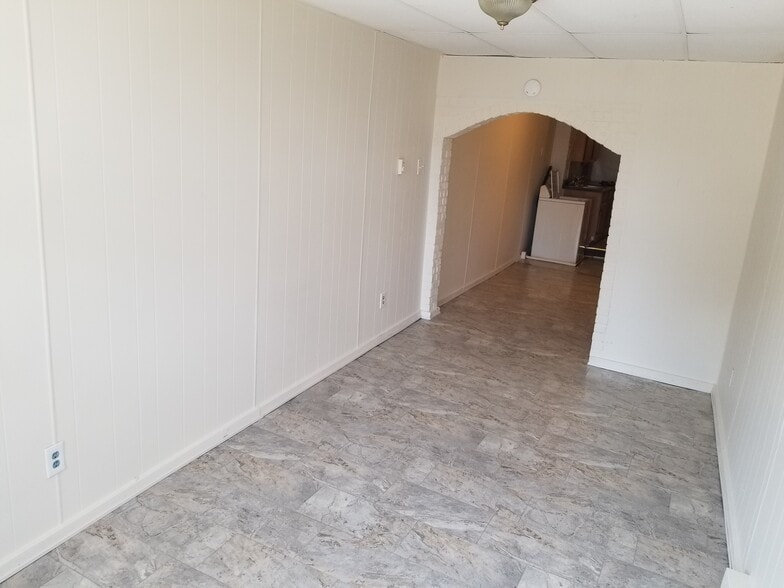 Building Photo - 107 -111 Arch St