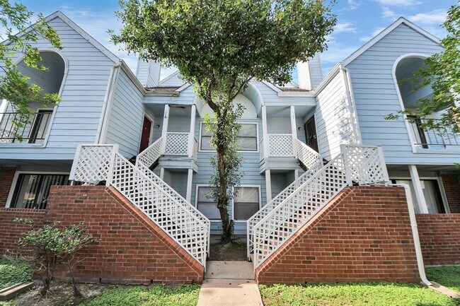 Building Photo - 14550 Fonmeadow Dr