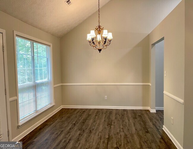Building Photo - 99 Creek Cir