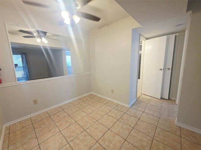 Building Photo - 12511 Ashford Meadow Dr