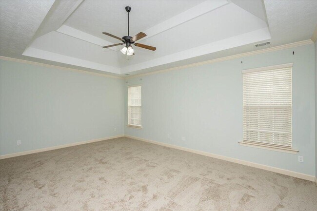 Building Photo - 1661 Jamestown Ave