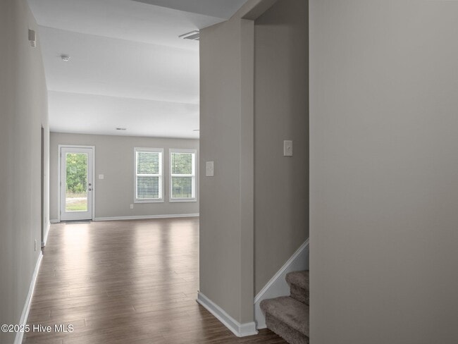 Building Photo - 227 Patriot Dr
