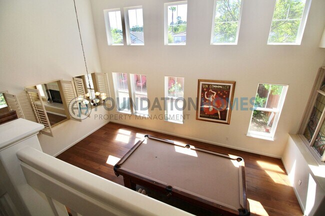 Building Photo - Rare 5BD Corner Lot Home in Hamilton Southgate — Soaring Ceilings & Hardwood Floors - FOUNDATION