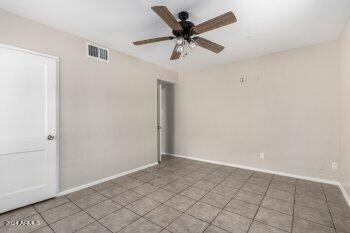Building Photo - 121 E la Cienega Ave