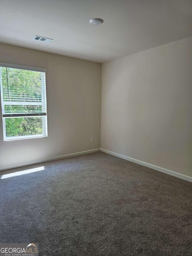 Building Photo - 45 Embry Blvd