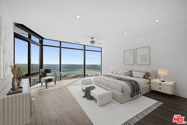 Building Photo - 4267 Marina City Dr