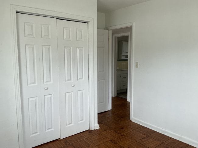 Building Photo - Cozy 3BR Near Cleveland Heights