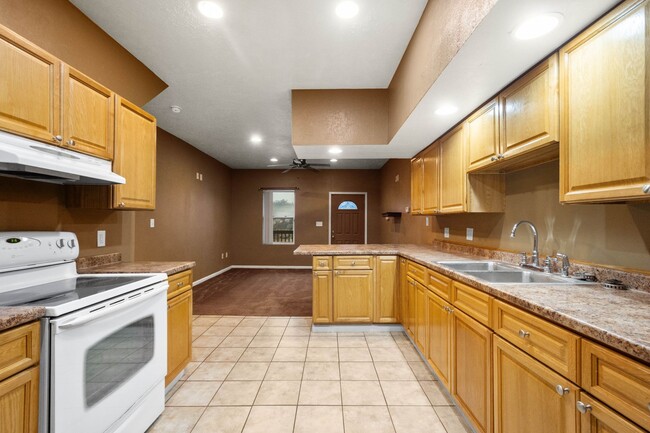 Primary Photo - Cozy 1 Bedroom in McKeesport available May...
