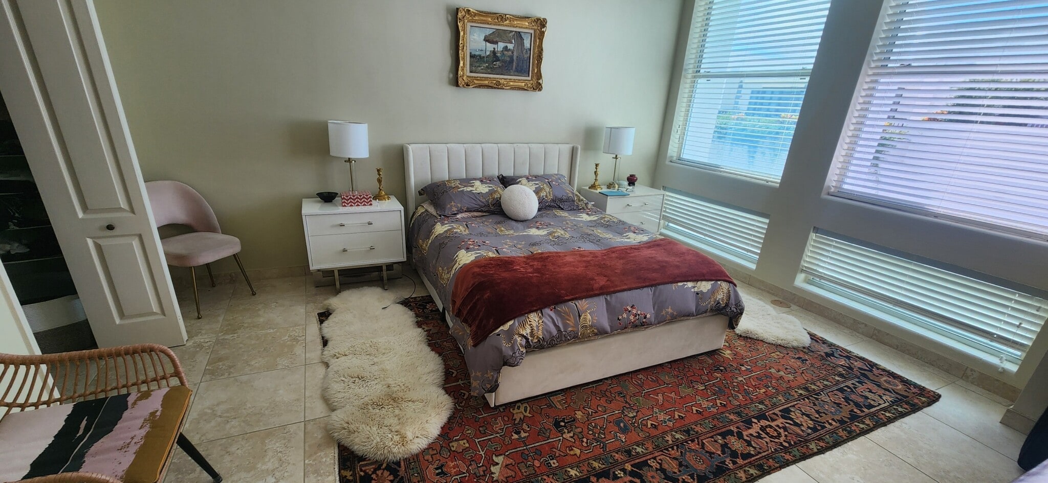 Spacious and elegant bedroom - 700 Biltmore Way