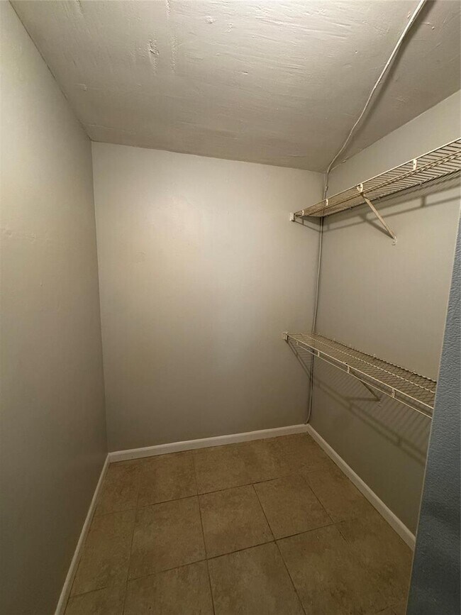 Building Photo - 12106 St.Andrews Place Apt #102, Miramar, ...