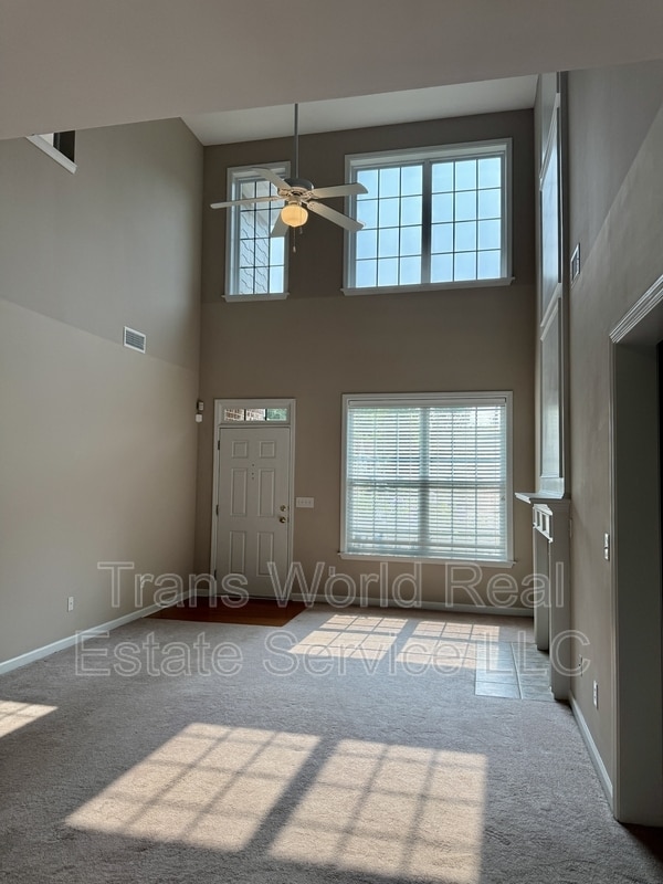 Building Photo - 484 Grayson Way