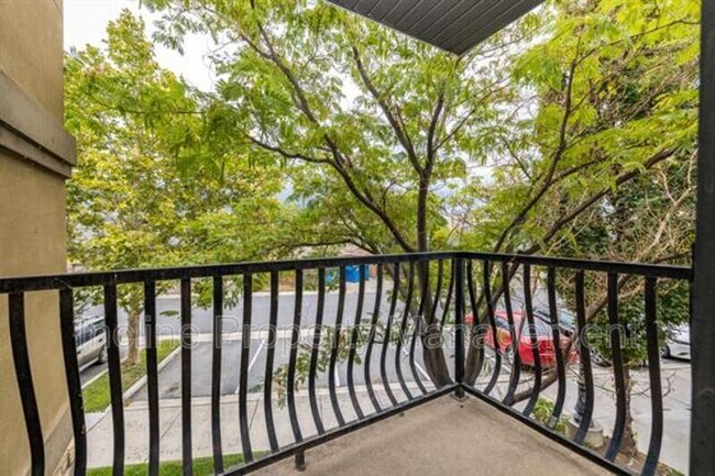 Building Photo - 661 S 2220 W