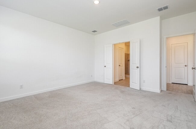 Building Photo - 545 Ml Trce Wy