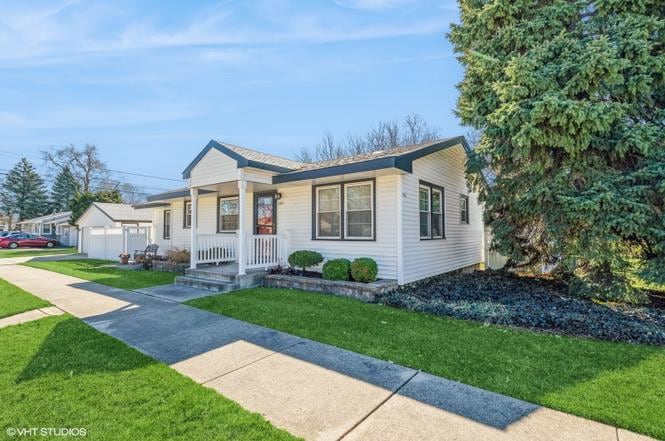 Building Photo - 9701 Merton Ave