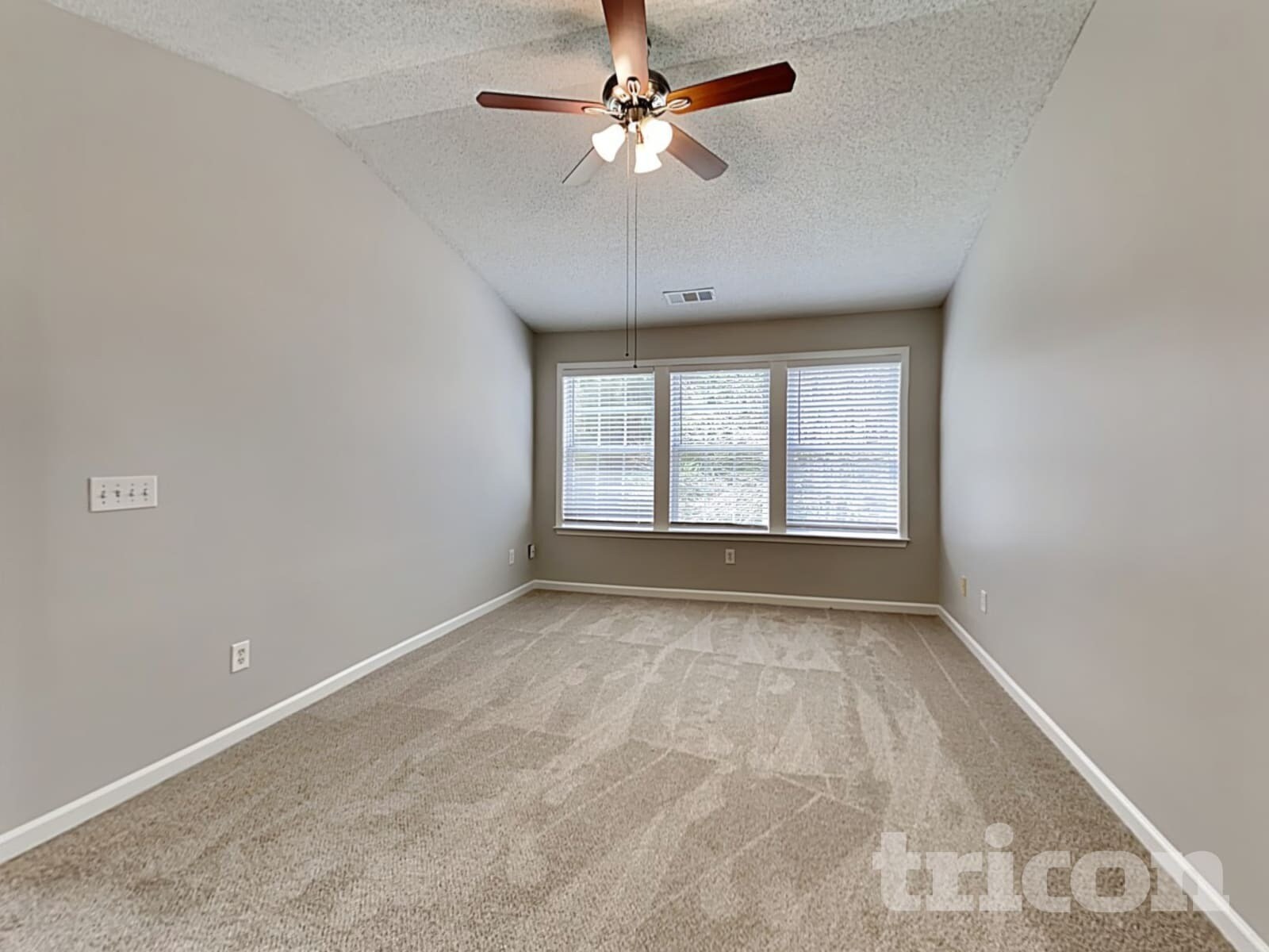 Building Photo - 1089 Dunedin Trail