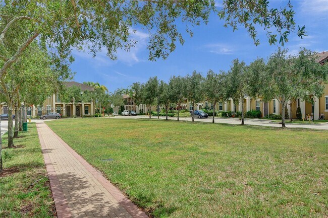 Building Photo - 1401 SW 147th Ter