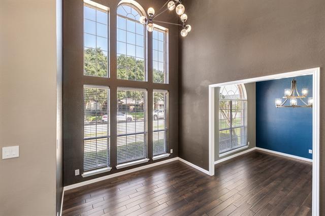 Building Photo - 1109 San Saba Dr