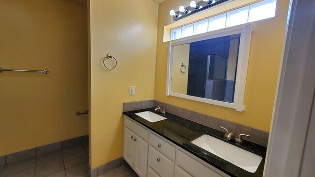 Building Photo - 3 Bedroom 2 Bath home in Bentonville Schoo...