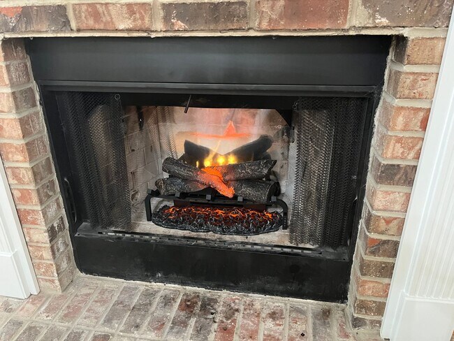 Building Photo - 3 BR 2 BA Home - Charleston Park In Fletcher's Mill