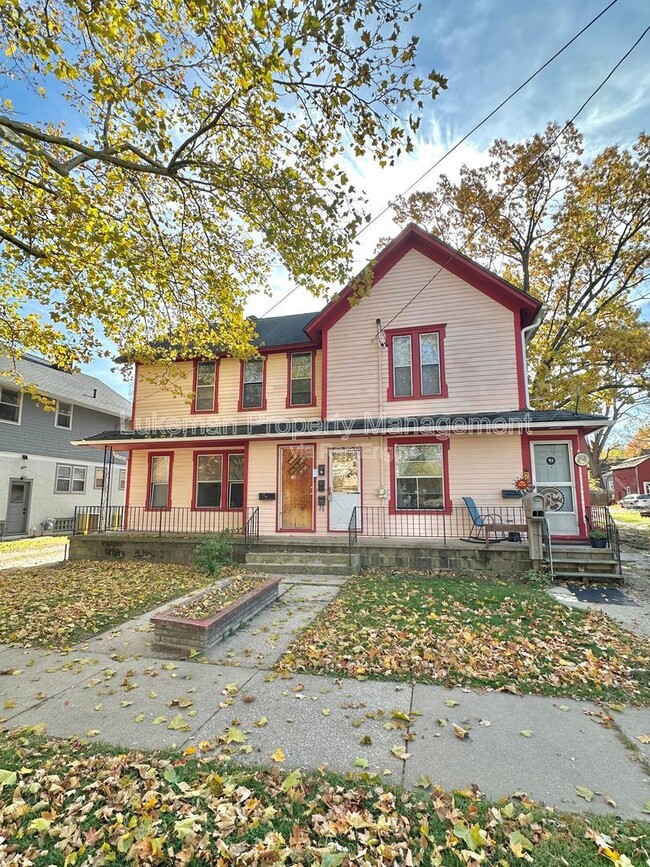 Building Photo - 529 Wheaton Ave