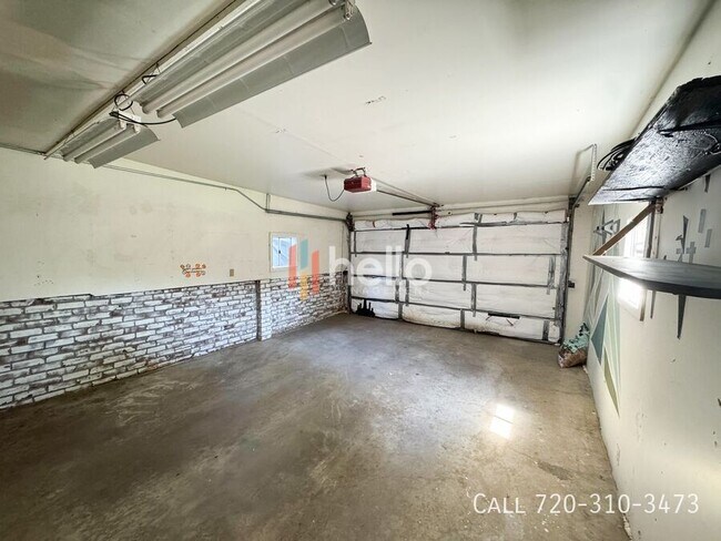 Building Photo - 6527 Otis St